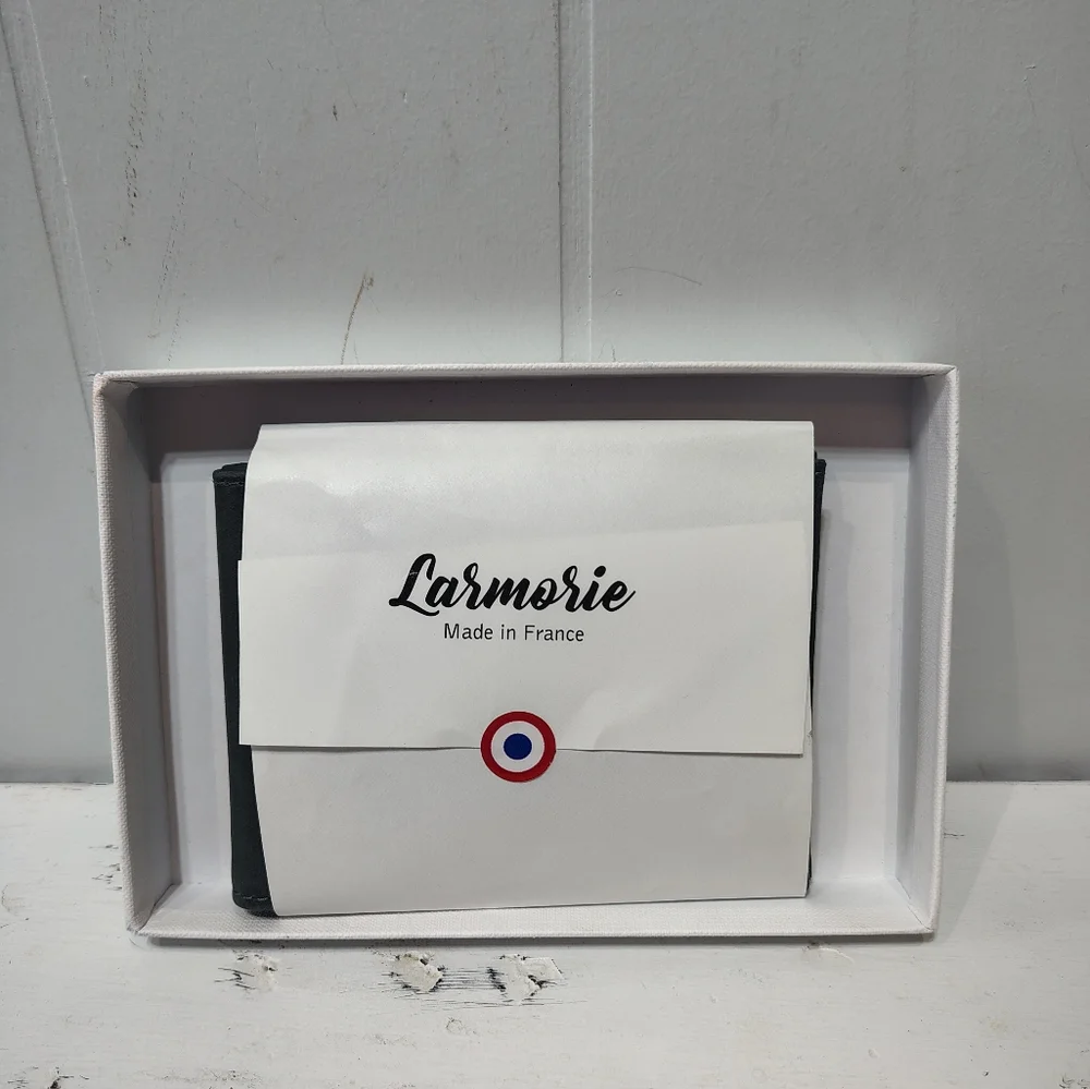 Men’s Italian Nubuck Leather Wallet Gift Boxed Gray Larmorie Officiel Arthur 2.0